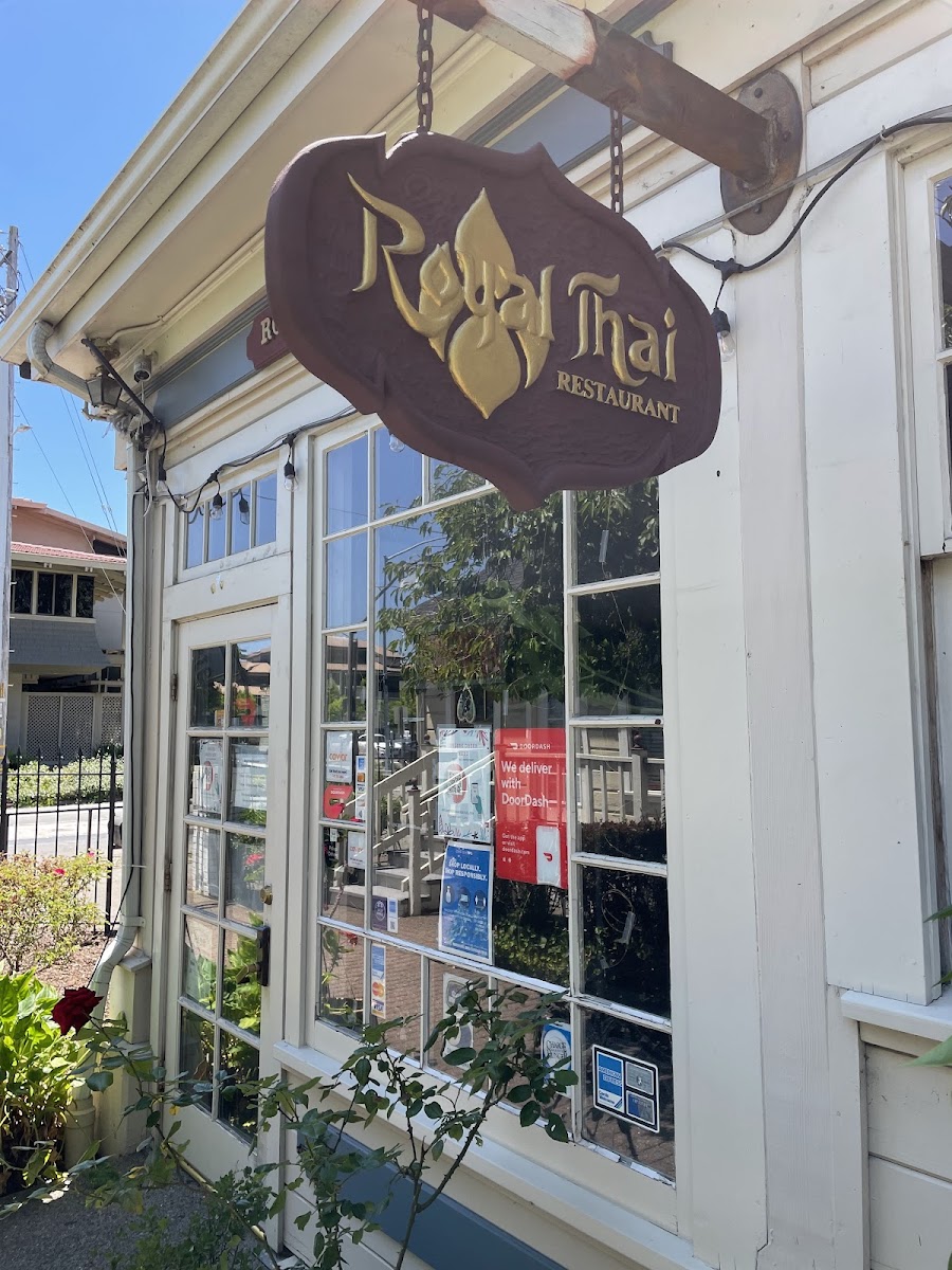 Royal Thai Restaurant